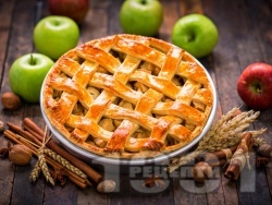 Ябълков пай с маслено тесто - класическа рецепта - снимка на рецептата